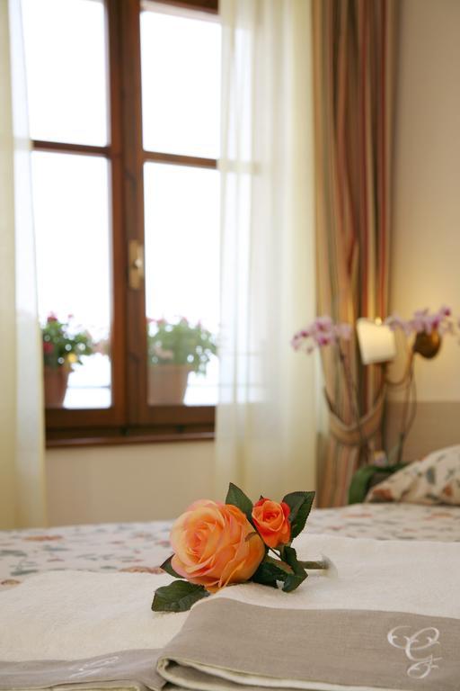Locanda Le Palafitte Μπαρντολίνο Δωμάτιο φωτογραφία